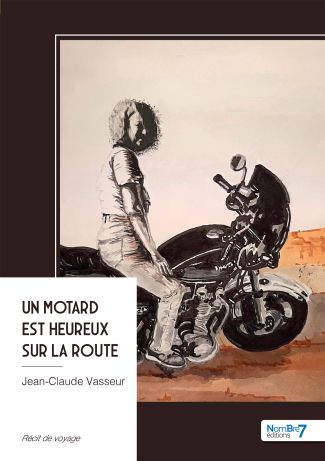 Un motard est heureux sur la route